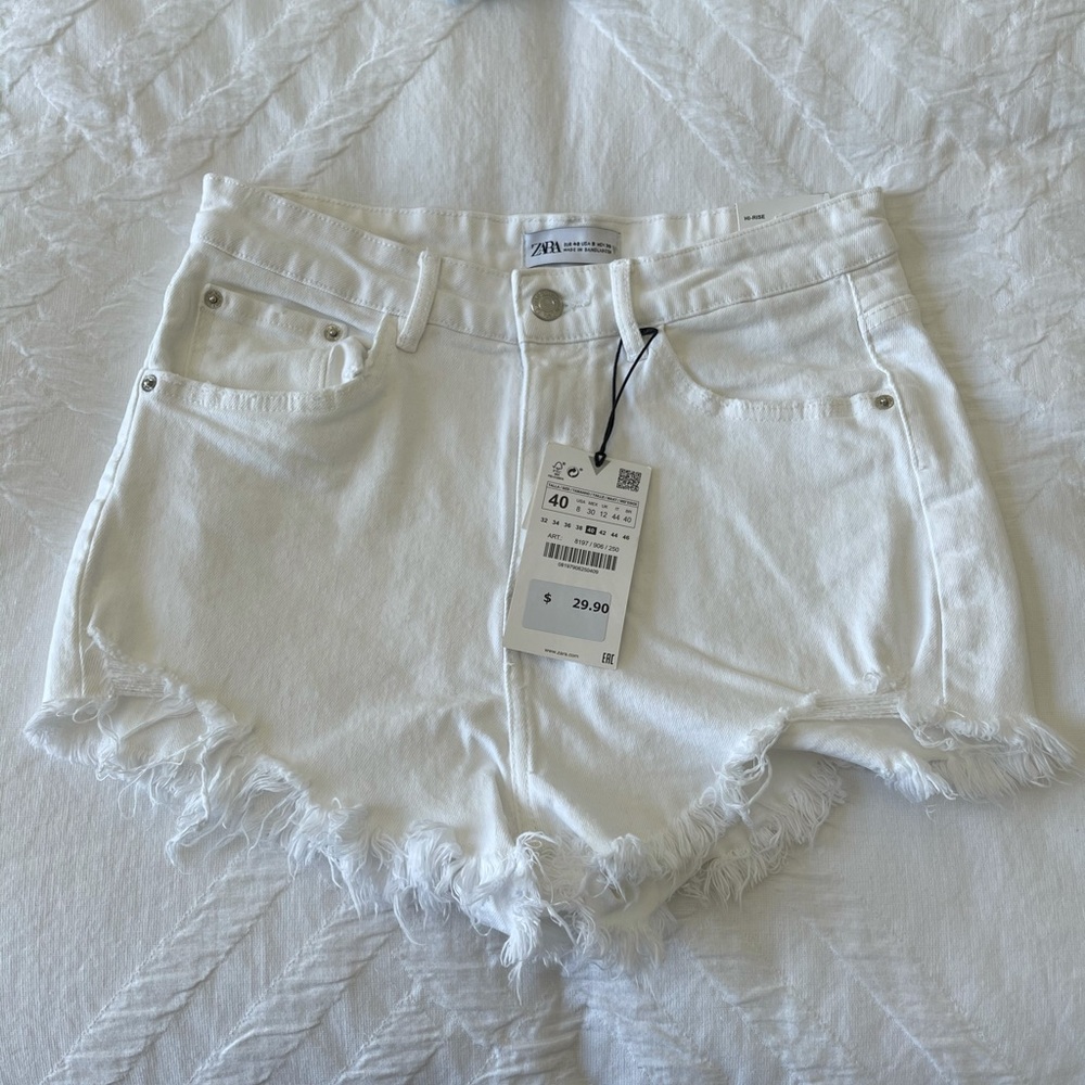 Zara white hi-rise jean shorts